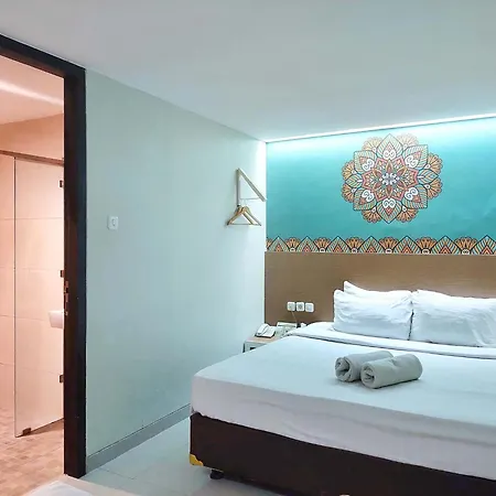 Shinta Guesthouse Malang Exterior photo