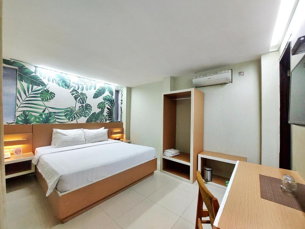 Shinta Wisma tamu *